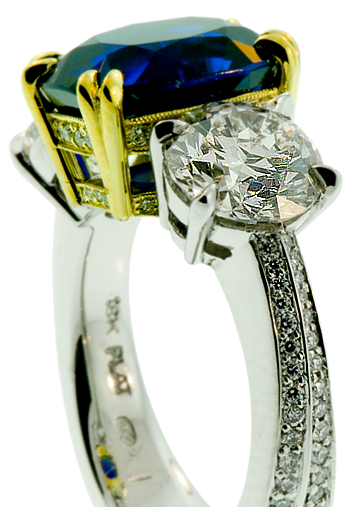 Handcrafed, 18k and platinum ladies ring with sapphire and diamonds - old world craftmanship with modern precision tooling, beautiful design, heirloom quality manufacture, fine jewelry